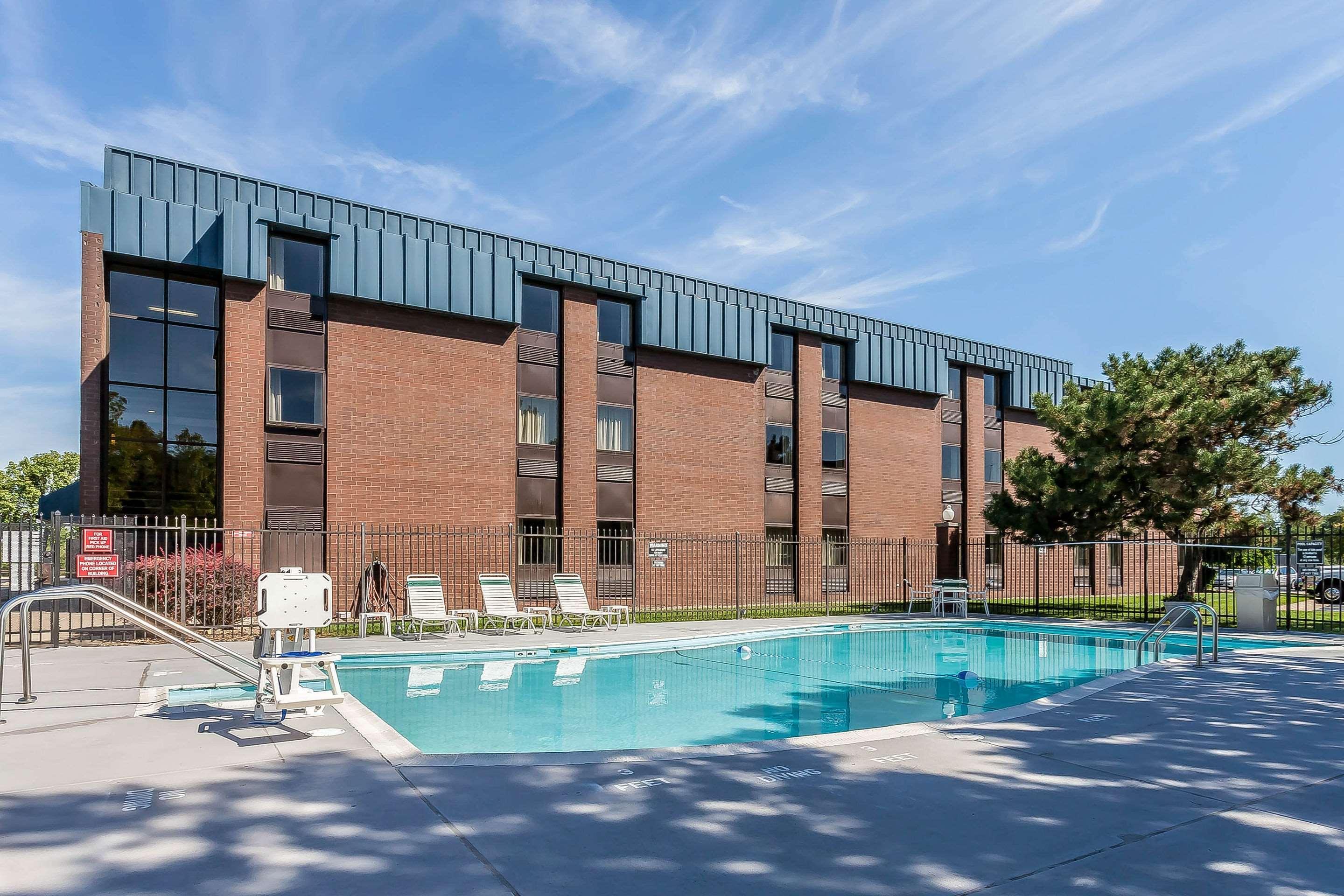 Comfort Inn - Hall Of Fame Canton Exterior photo