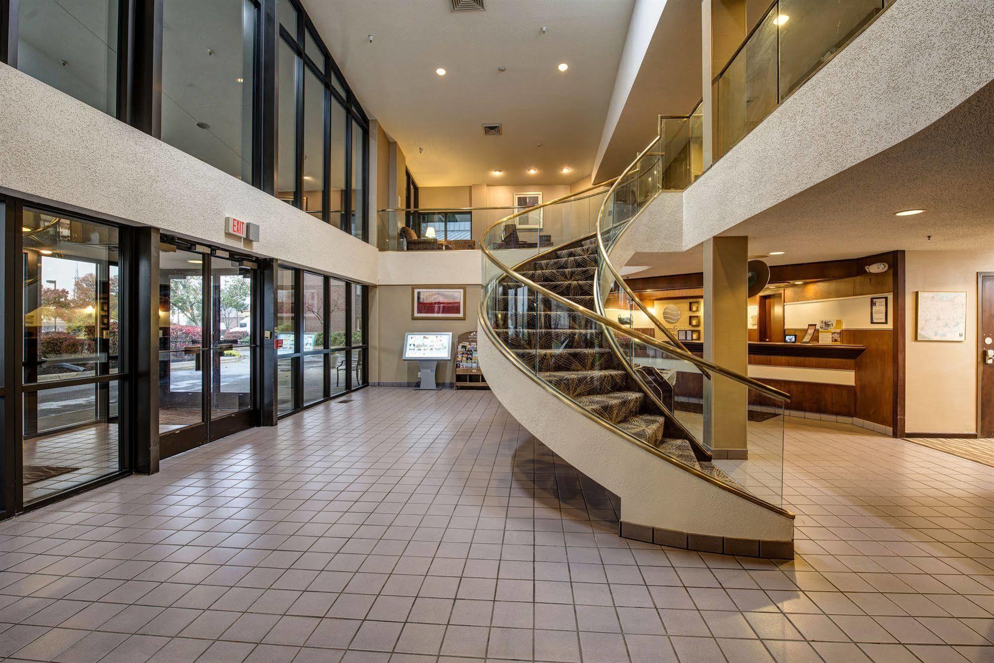 Comfort Inn - Hall Of Fame Canton Exterior photo