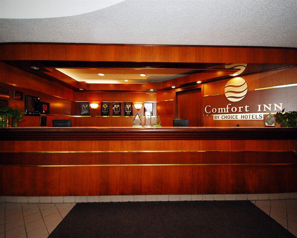 Comfort Inn - Hall Of Fame Canton Interior photo